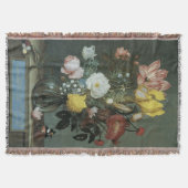 ヴィンテージバロック、花束のガラス花瓶 スローブランケット (正面)