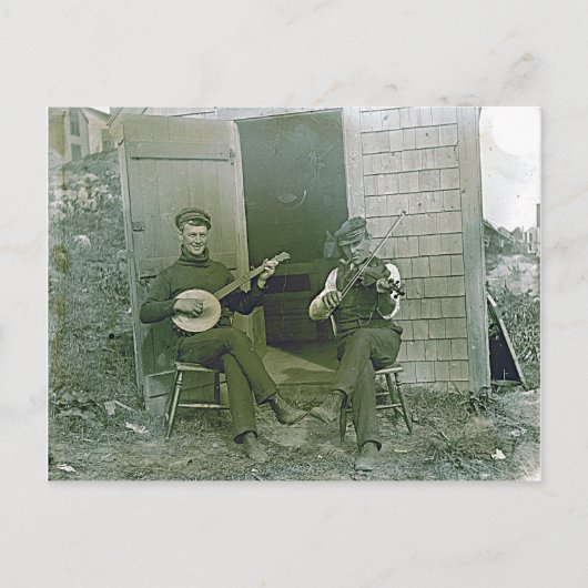 ヴィンテージバンジョーとナンタケットのフィドル・プレイヤー ポストカード (正面)