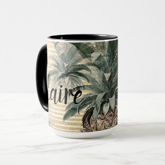 ヴィンテージパイナップルオンゴールドフォイルストライプの マグカップ (正面左)