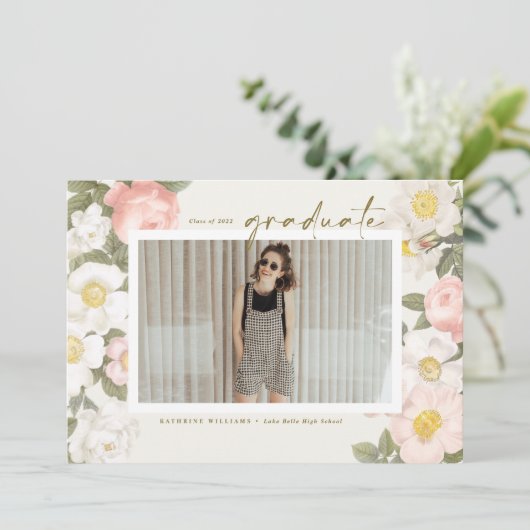 ヴィンテージパステルフラワーズベージュ写真卒業 案内状 (スタンド正面)