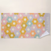 ヴィンテージパステル六角花柄パーソナライズされた ビーチタオル (正面)