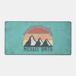 ヴィンテージパステル山脈はモノグラムを呼び出している デスクマット