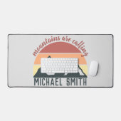 ヴィンテージパステル山脈はモノグラムグレーを呼び出している デスクマット (キーボード&マウス)