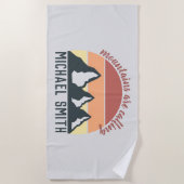 ヴィンテージパステル山脈はモノグラムグレーを呼び出している ビーチタオル (正面)