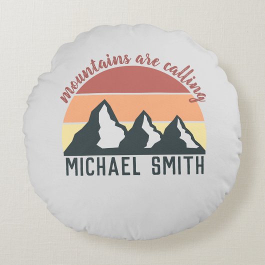 ヴィンテージパステル山脈はモノグラムグレーを呼び出している ラウンドクッション (正面)