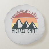 ヴィンテージパステル山脈はモノグラムグレーを呼び出している ラウンドクッション (裏面)