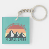 ヴィンテージパステル山脈はモノグラムスカイを呼び出している キーホルダー (裏面)