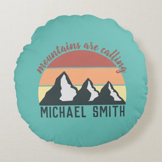 ヴィンテージパステル山脈はモノグラムスカイを呼び出している ラウンドクッション (正面)