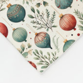 ヴィンテージパステル赤と緑のクリスマスボードブル フリースブランケット (角)