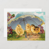 ヴィンテージパラソルの下の復活祭のかわいい雛 ポストカード (正面/裏面)