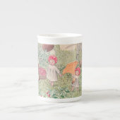 ヴィンテージパーソナライズされたキノコ妖精マグ ボーンチャイナマグカップ (正面)