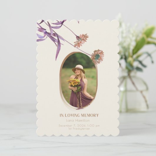 ヴィンテージパープルクリームフローラ写真葬儀プログラム 招待状 (スタンド正面)