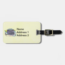 ヴィンテージパープルタイプライター紙鉛筆オン黄色