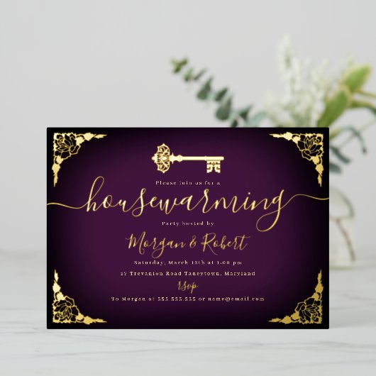 ヴィンテージパープル金ゴールド鍵引っ越し祝いパーティーパーティー 箔招待状 (立ち正面)