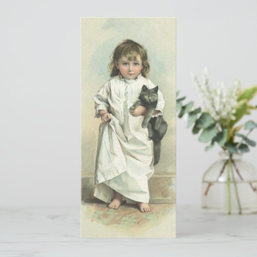 ヴィンテージビクトリアンの猫とナイトガウンを着た少女 (スタンド正面)