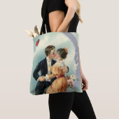 ヴィンテージビクトリアンカップルキスオン三日月 トートバッグ (クローズアップ)