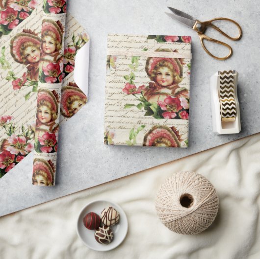 ヴィンテージビクトリアンクリスマスかわいい女の子ピンクの花 ラッピングペーパー (クラフト)
