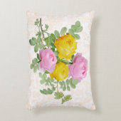 ヴィンテージビクトリアンバラオンパステルイエローダマスク アクセントクッション (正面(垂直))