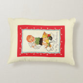 ヴィンテージビクトリアンバレンタインの男の子，猫と犬 アクセントクッション (裏面)