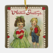 ヴィンテージビクトリアンバレンタインデー,シャイな子ども セラミックオーナメント (正面)
