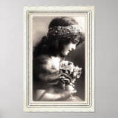 ヴィンテージビクトリアン小さな女の子持ち込みB/W ポスター (正面)