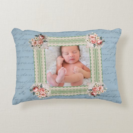 ヴィンテージビクトリアン色あせたダマスクの写真 アクセントクッション (正面)