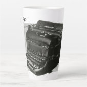 ヴィンテージビジネス、アンティークオフィスマニュアルタイプライター カフェラテマグ (正面)