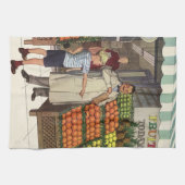 ヴィンテージビジネス、果物置き（食料雑貨店と少年） キッチンタオル (横)