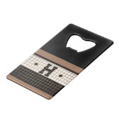 ヴィンテージビストロタイルブラック&金ゴールドモノグラム クレジットカード栓抜き (正面アングル)