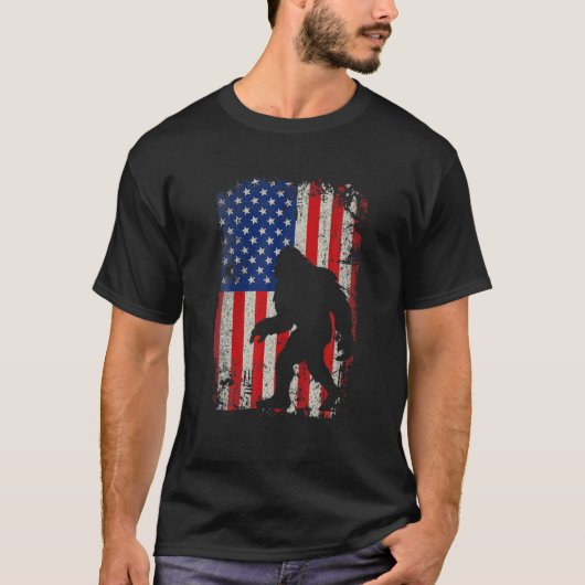 ヴィンテージビッグフット愛好家愛国的アメリカ国旗4日 Tシャツ (正面)