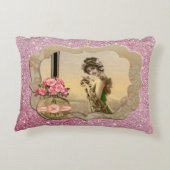 ヴィンテージビューティー枠ピンクのスパークリーなアクセント枕 アクセントクッション (裏面)