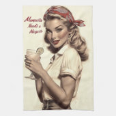 ヴィンテージピンアップスタイル:ママチータはマルガリータを必要 キッチンタオル (縦)