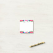 ヴィンテージピンクのバラと青い花パーソナライズされた ポストイット (デスク上)