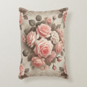 ヴィンテージピンクのローズフローラとレース アクセントクッション (正面(垂直))