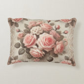 ヴィンテージピンクのローズフローラとレース アクセントクッション (裏面)