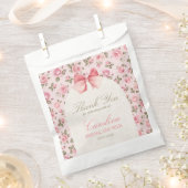 ヴィンテージピンクの花ブライダルシャワー フェイバーバッグ (クリップ留めされた状態)