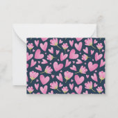 ヴィンテージピンクの花柄ハートパターン バレンタインデー ノートカード (裏面)