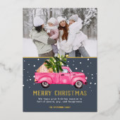 ヴィンテージピンクの赤いトラックのクリスマスツリーの青い写真 箔シーズンカード (正面)