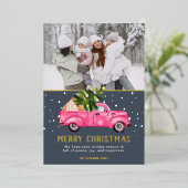 ヴィンテージピンクの赤いトラックのクリスマスツリーの青い写真 箔シーズンカード (立ち正面)