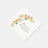 ヴィンテージピンクイエローフローラブライダルシャワーカスタム スタンダードカクテルナプキン (角)