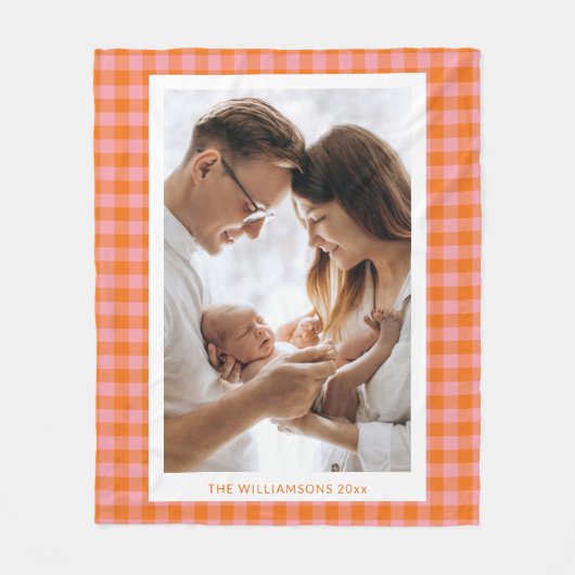 ヴィンテージピンクオレンジの格子柄かわいいおもしろい縦写真 フリースブランケット (正面)