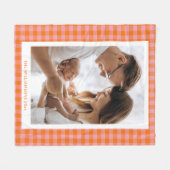 ヴィンテージピンクオレンジの格子柄かわいいおもしろい縦写真 フリースブランケット (正面(横))