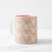 ヴィンテージピンクパッチワークキルトハートパターン ツートーンマグカップ (正面左)
