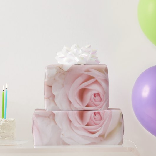 ヴィンテージピンクローズエレガントブーケ ラッピングペーパー (パーティーギフト)