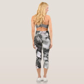 ヴィンテージピンク色の枝 カプリレギンス (裏面)