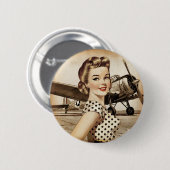 ヴィンテージピンナップの女の子と第2次世界大戦飛行機エレガント、 缶バッジ (正面&裏面)