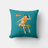 ヴィンテージピンナップガール – 女性のカーボーイ乗用木馬 クッション (正面)