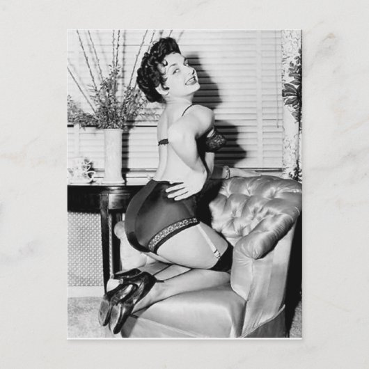 ヴィンテージピン留めガールフォト ポストカード (正面)