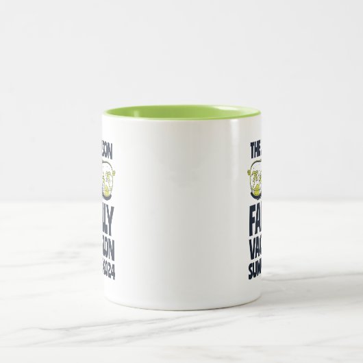 ヴィンテージファミリーバケーションビーチホリデイパーソナライズされた ツートーンマグカップ (中央)