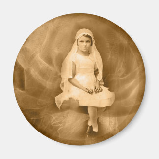 ヴィンテージファースト・コミュニオンガール、ドレス、ベール、バラ マグネット